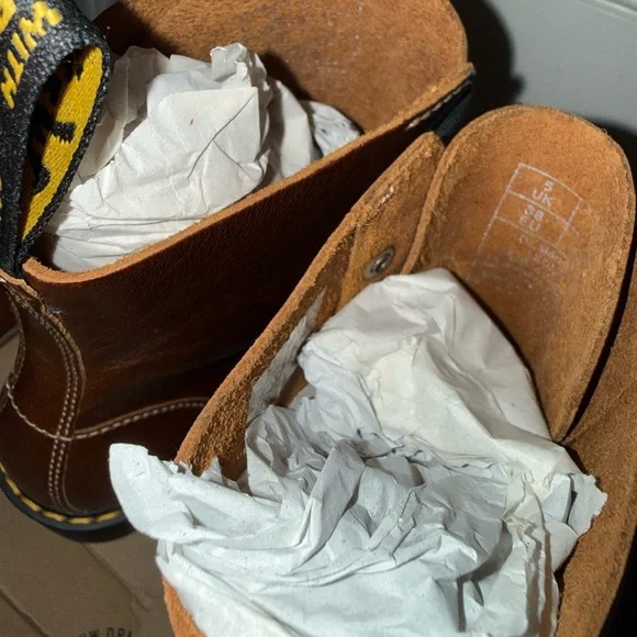 Brand New Dr. Martens Leona Orleans Butterscotch Leather Heeled Boots - Picture 4 of 9